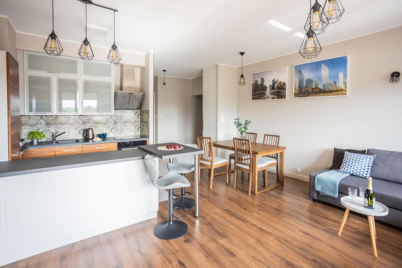 Superapart Bobrowiecka 3 *