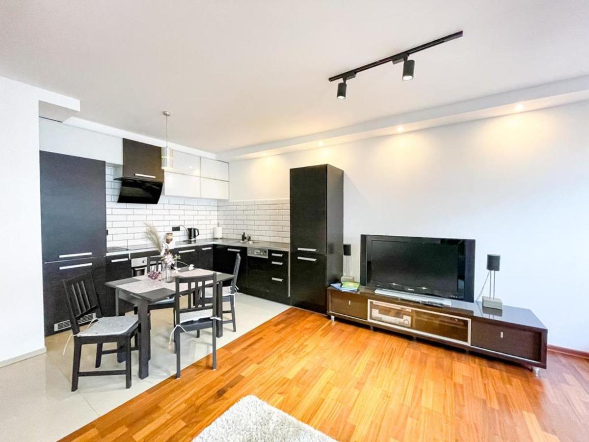 Apartment Superapart Bobrowiecka 3 *